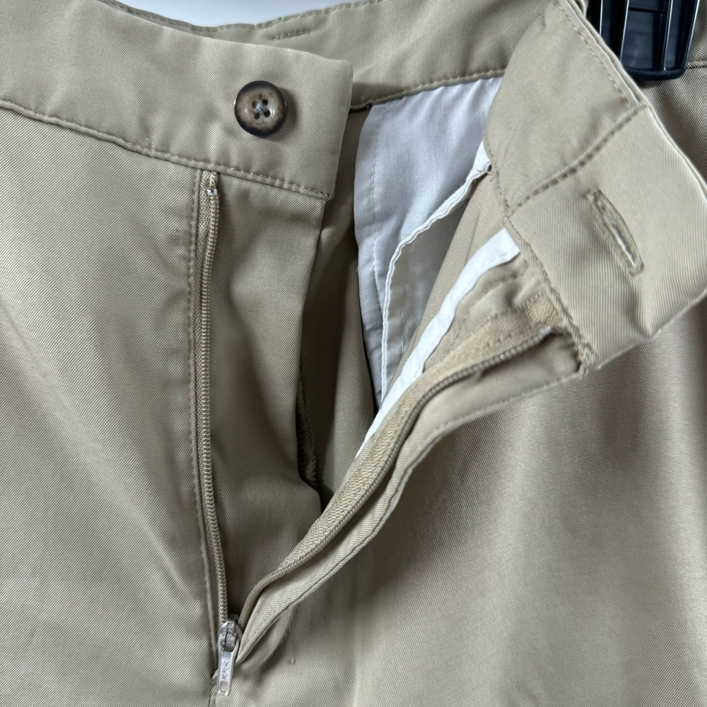 Nike Men’s Khaki Dri-FIT Golf Shorts – Size 32/M, Zipper Fly - Picture 9 of 10